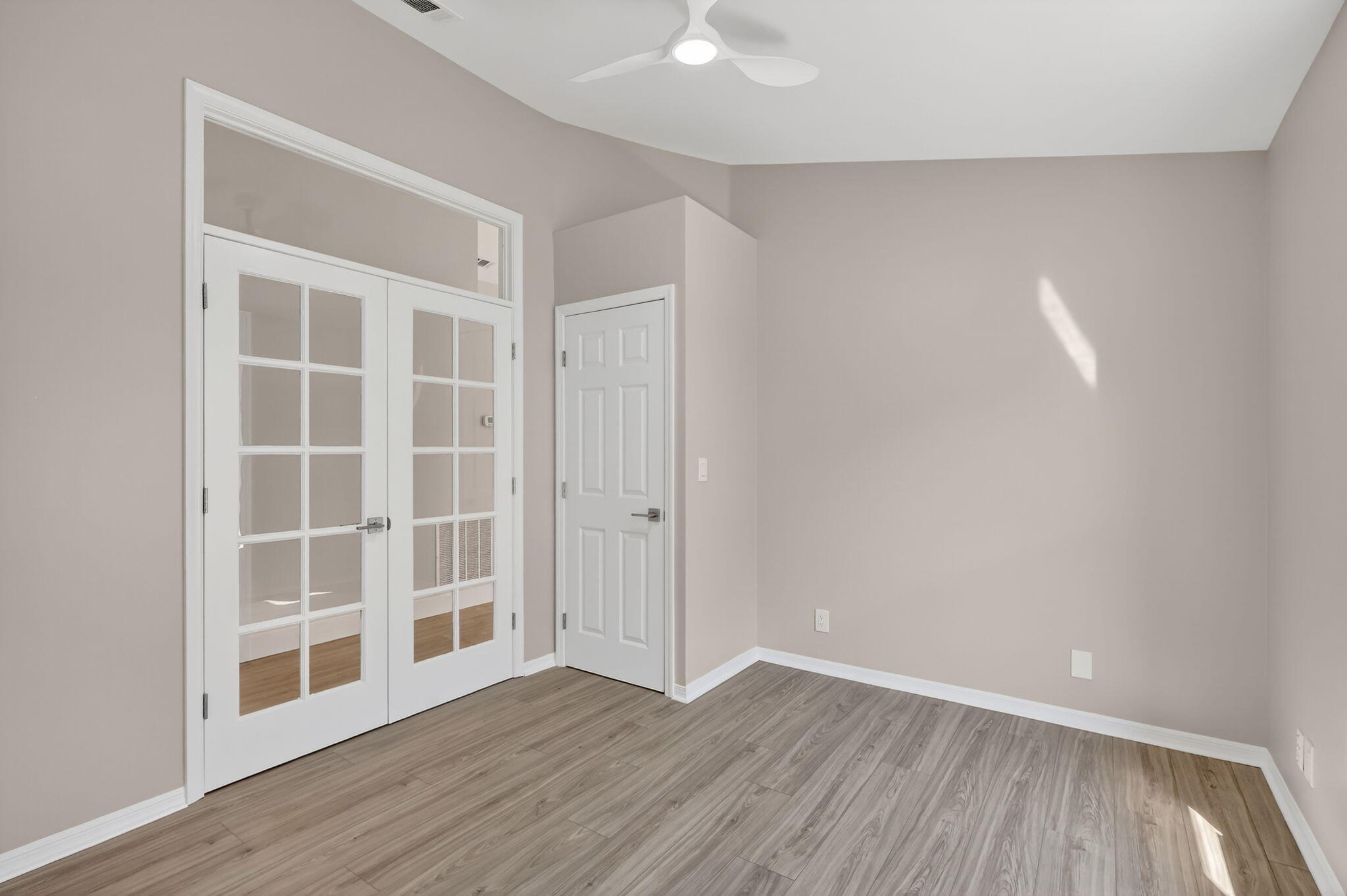 CHARTER CLUB AT MARTIN DOWNS - Residential