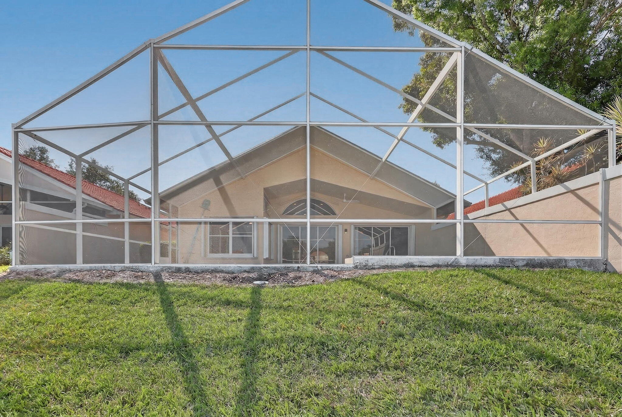 CHARTER CLUB AT MARTIN DOWNS - Residential