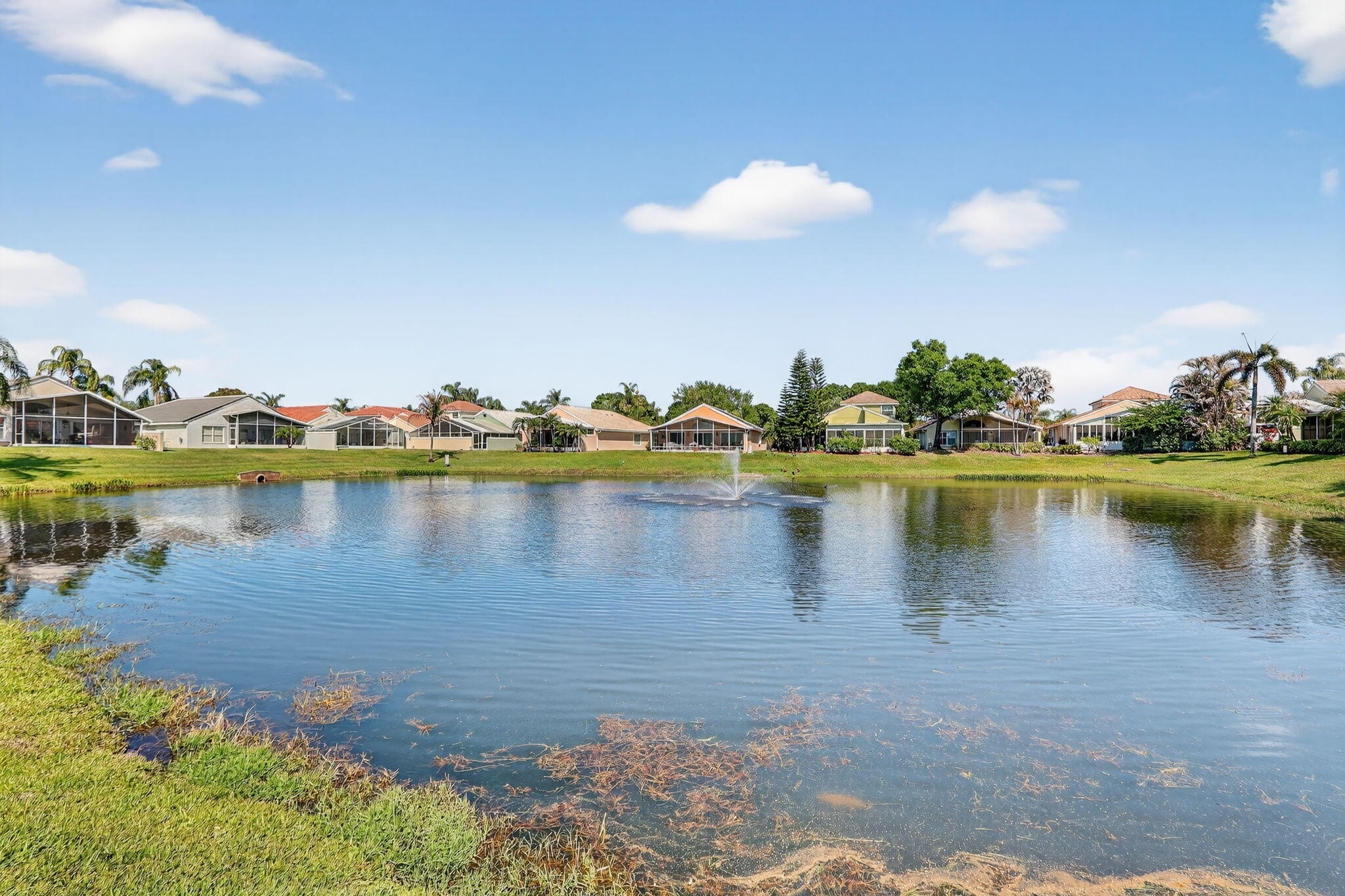 CHARTER CLUB AT MARTIN DOWNS - Residential