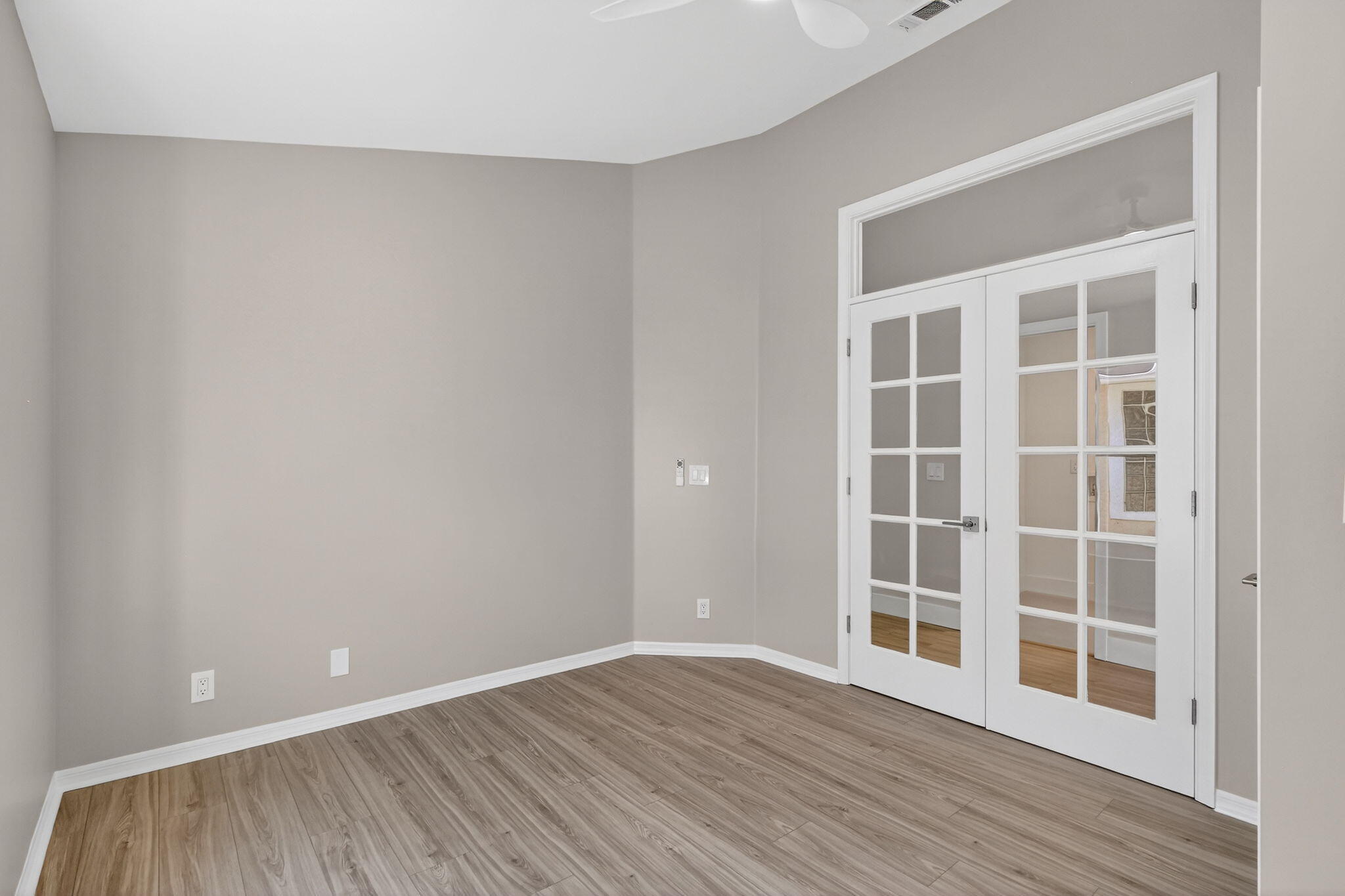 CHARTER CLUB AT MARTIN DOWNS - Residential