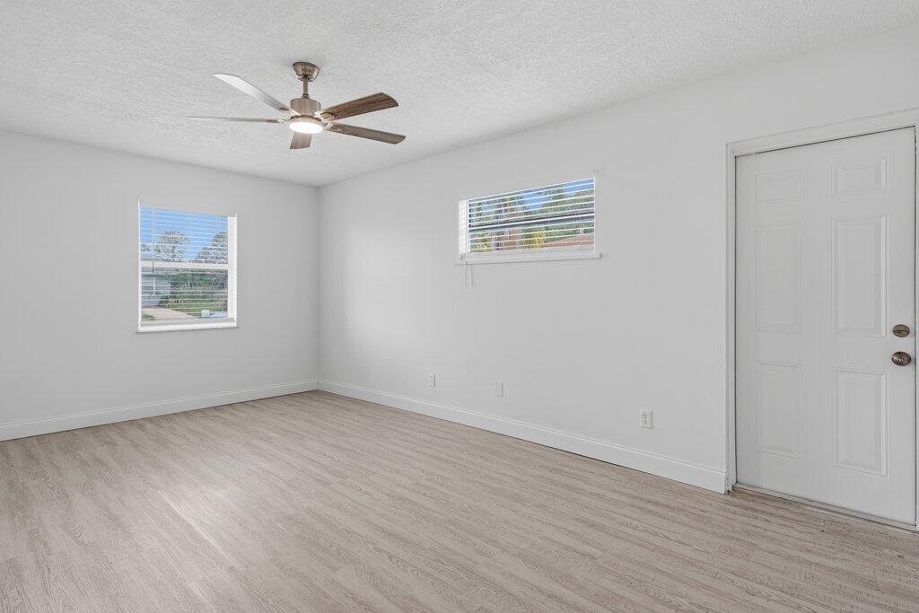 SHERATON PLAZA UNIT 2 REPLAT - Residential
