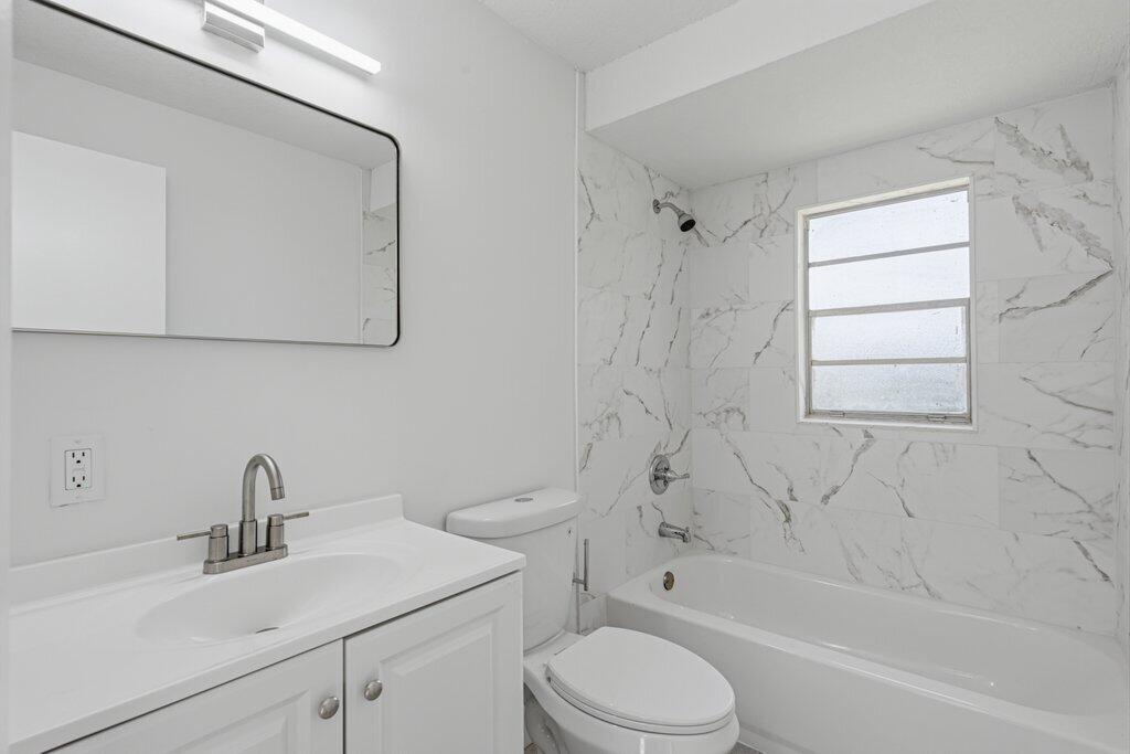 SHERATON PLAZA UNIT 2 REPLAT - Residential