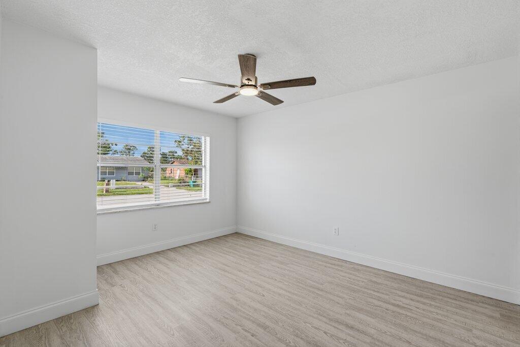 SHERATON PLAZA UNIT 2 REPLAT - Residential
