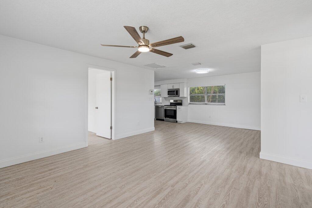SHERATON PLAZA UNIT 2 REPLAT - Residential