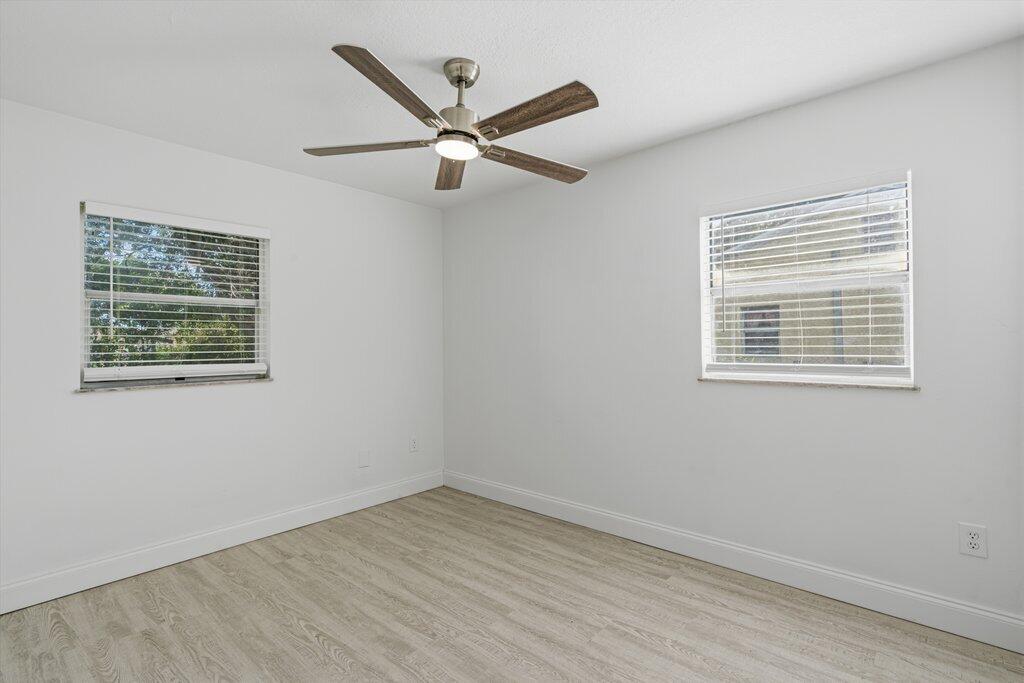 SHERATON PLAZA UNIT 2 REPLAT - Residential
