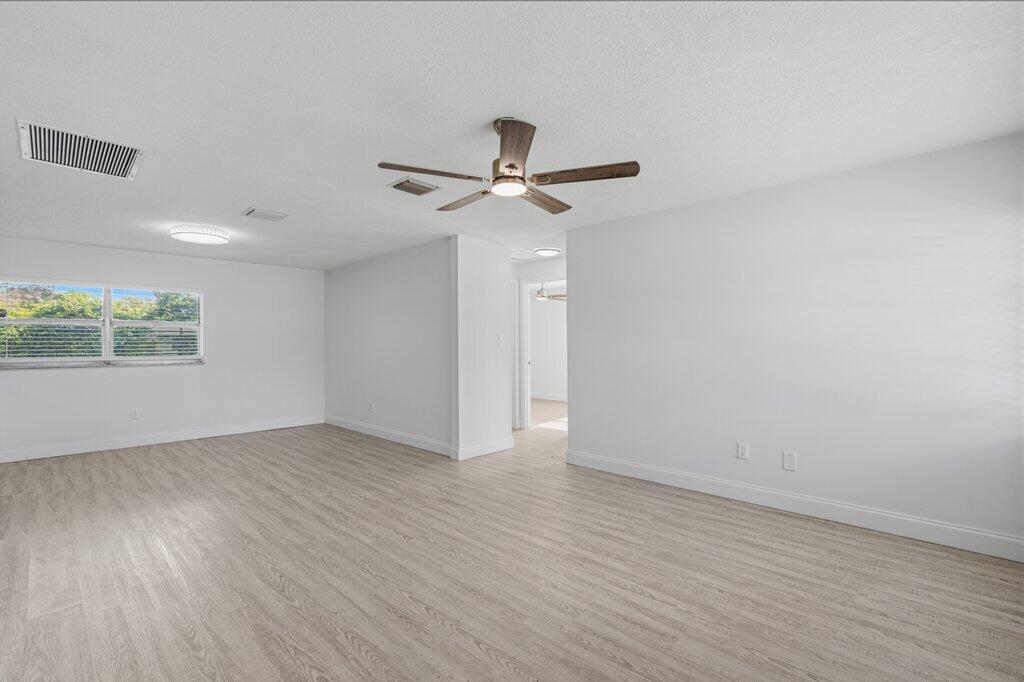 SHERATON PLAZA UNIT 2 REPLAT - Residential