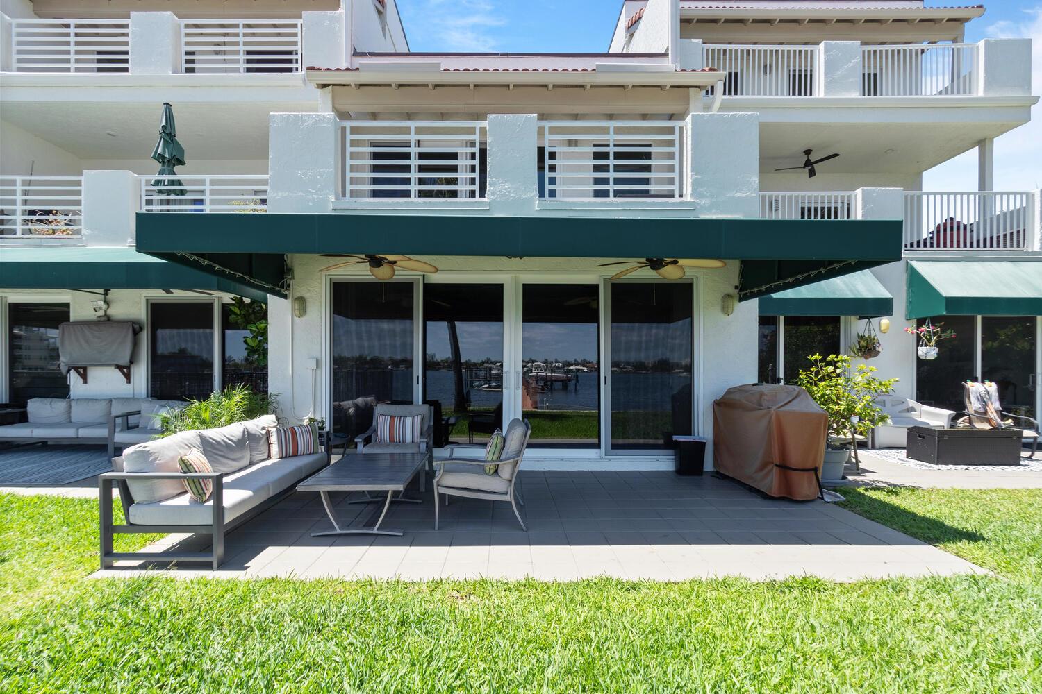 Coconut Cove of Lantana - Residential Lease