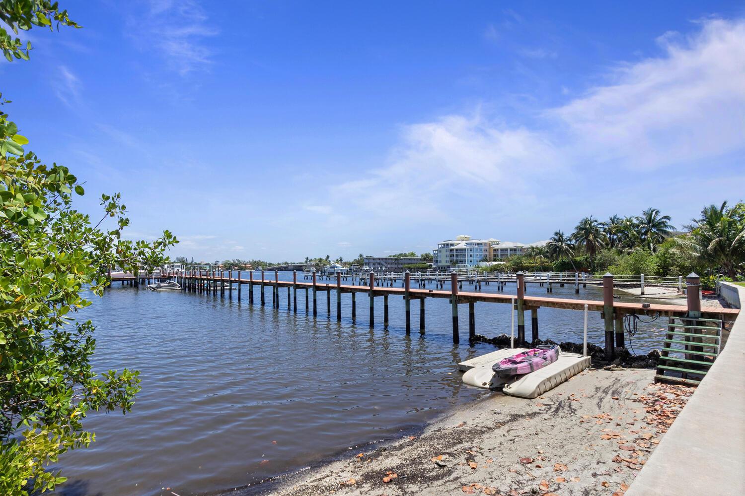 Coconut Cove of Lantana - Residential Lease