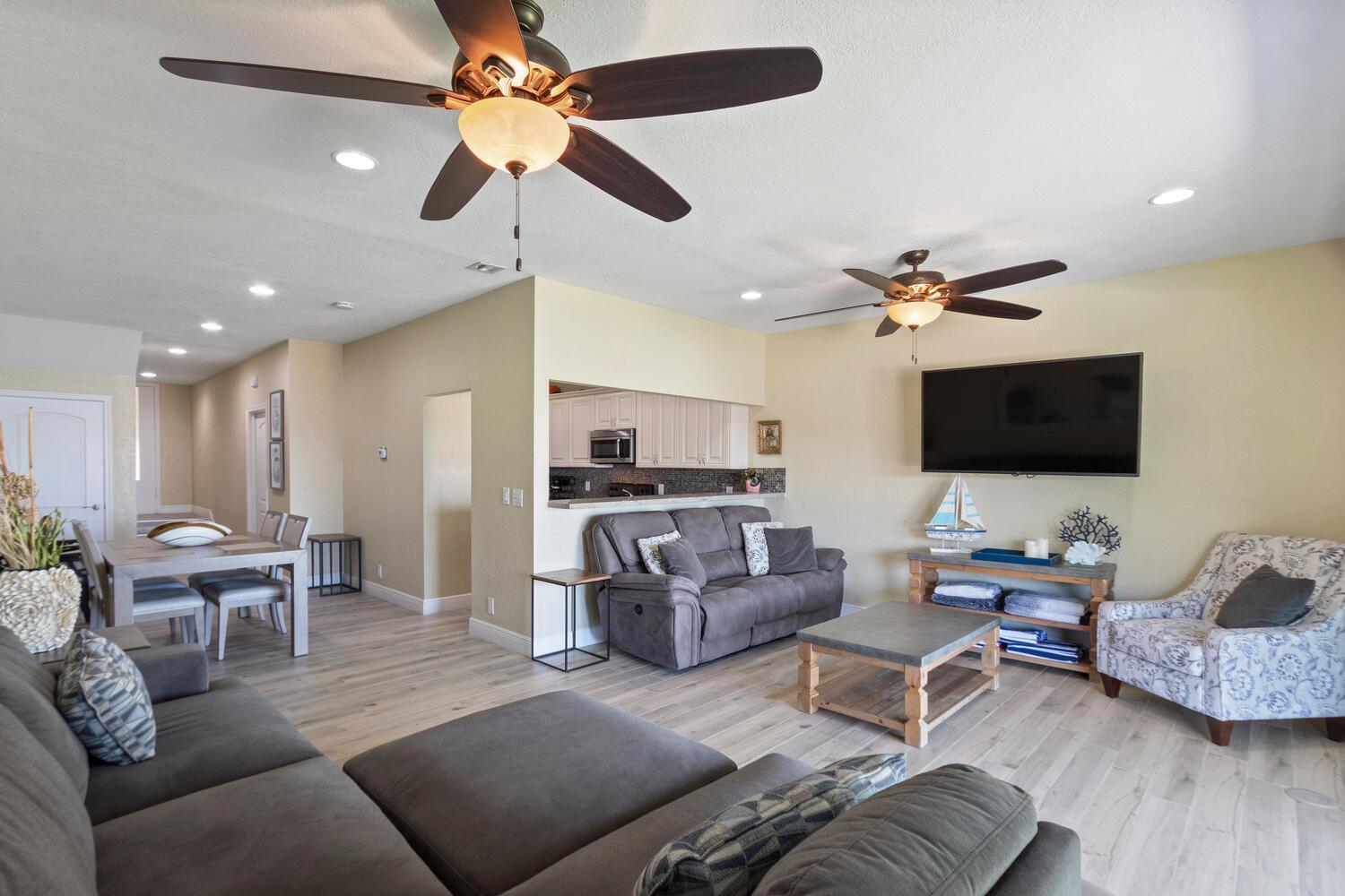 Coconut Cove of Lantana - Residential Lease