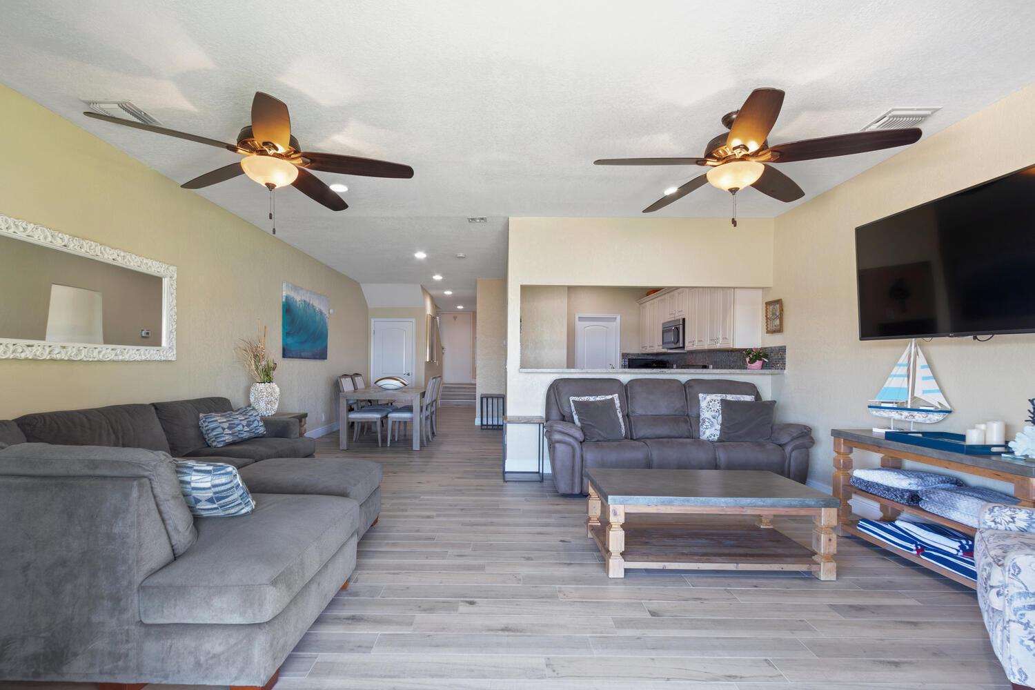 Coconut Cove of Lantana - Residential Lease