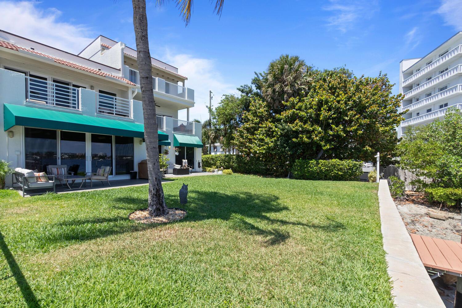 Coconut Cove of Lantana - Residential Lease