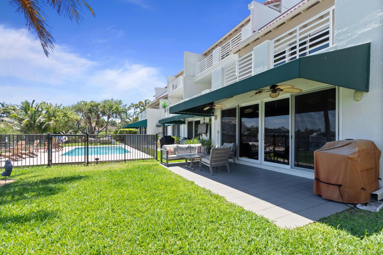 Coconut Cove of Lantana - Residential Lease