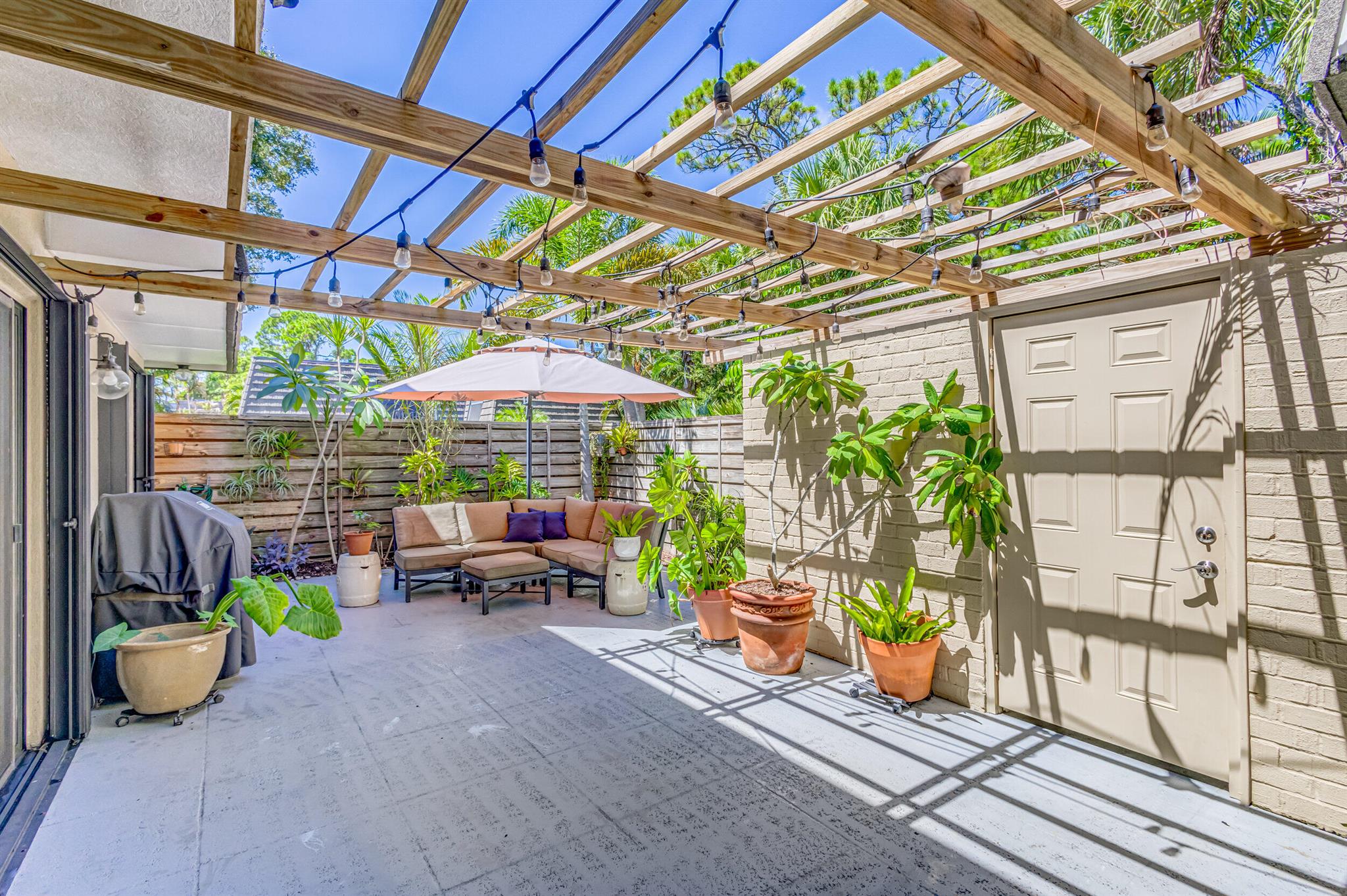 GLENWOOD TWNHS - Residential Lease