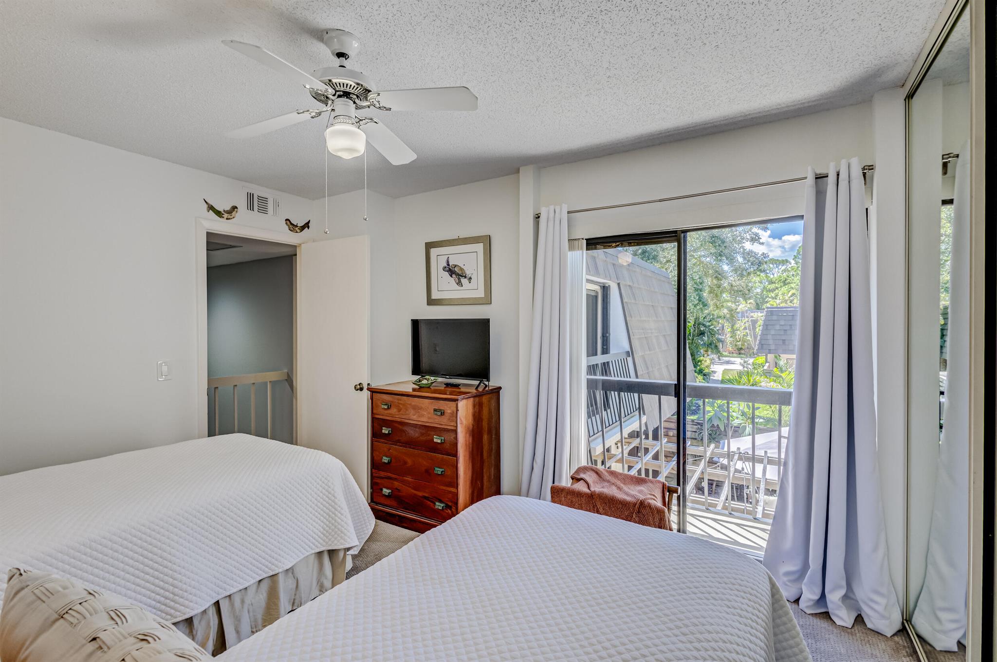 GLENWOOD TWNHS - Residential Lease