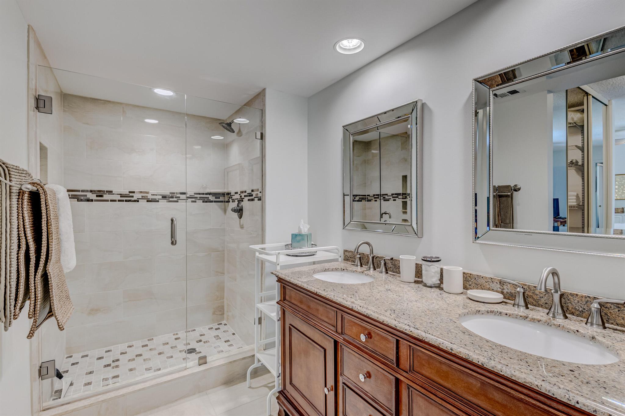 GLENWOOD TWNHS - Residential Lease