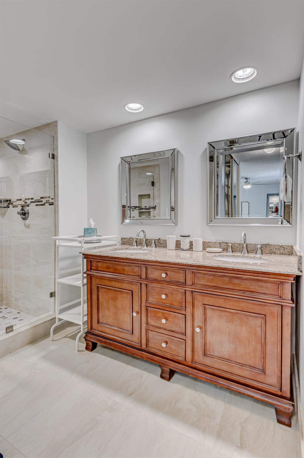 GLENWOOD TWNHS - Residential Lease