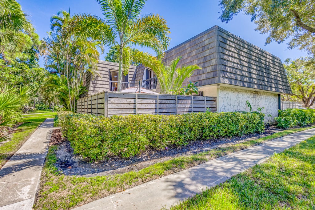 Photo of 1209 12th Terrace #1209, Palm Beach Gardens, FL 33418 (MLS # R11146490)