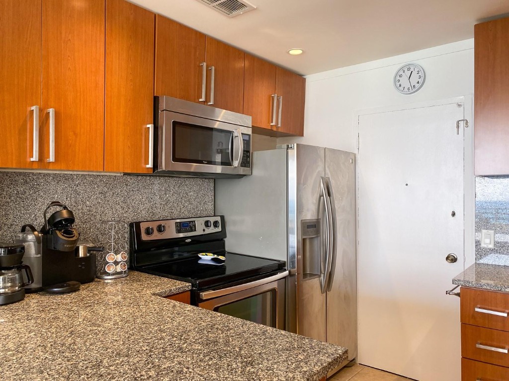 The Alexander Towers Cond - Residential Lease