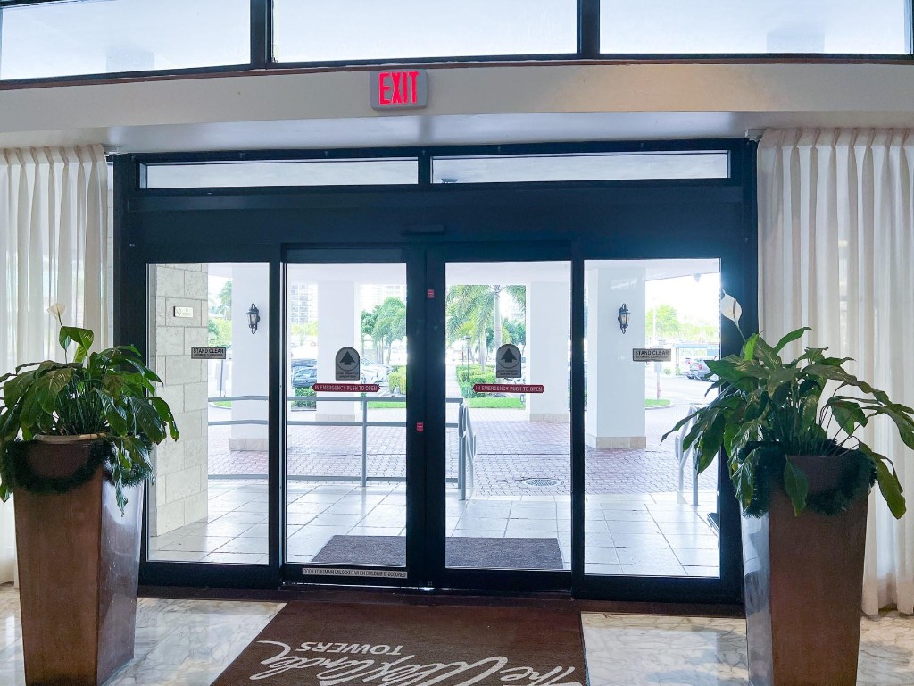 The Alexander Towers Cond - Residential Lease