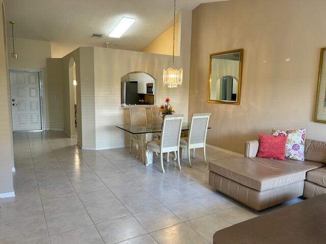 FLORAL LAKES - Residential