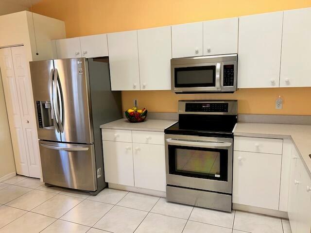 FLORAL LAKES - Residential