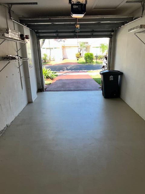 FLORAL LAKES - Residential