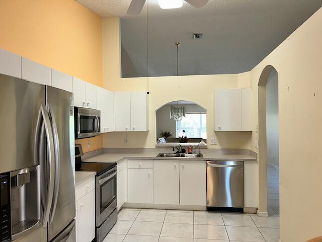 FLORAL LAKES - Residential