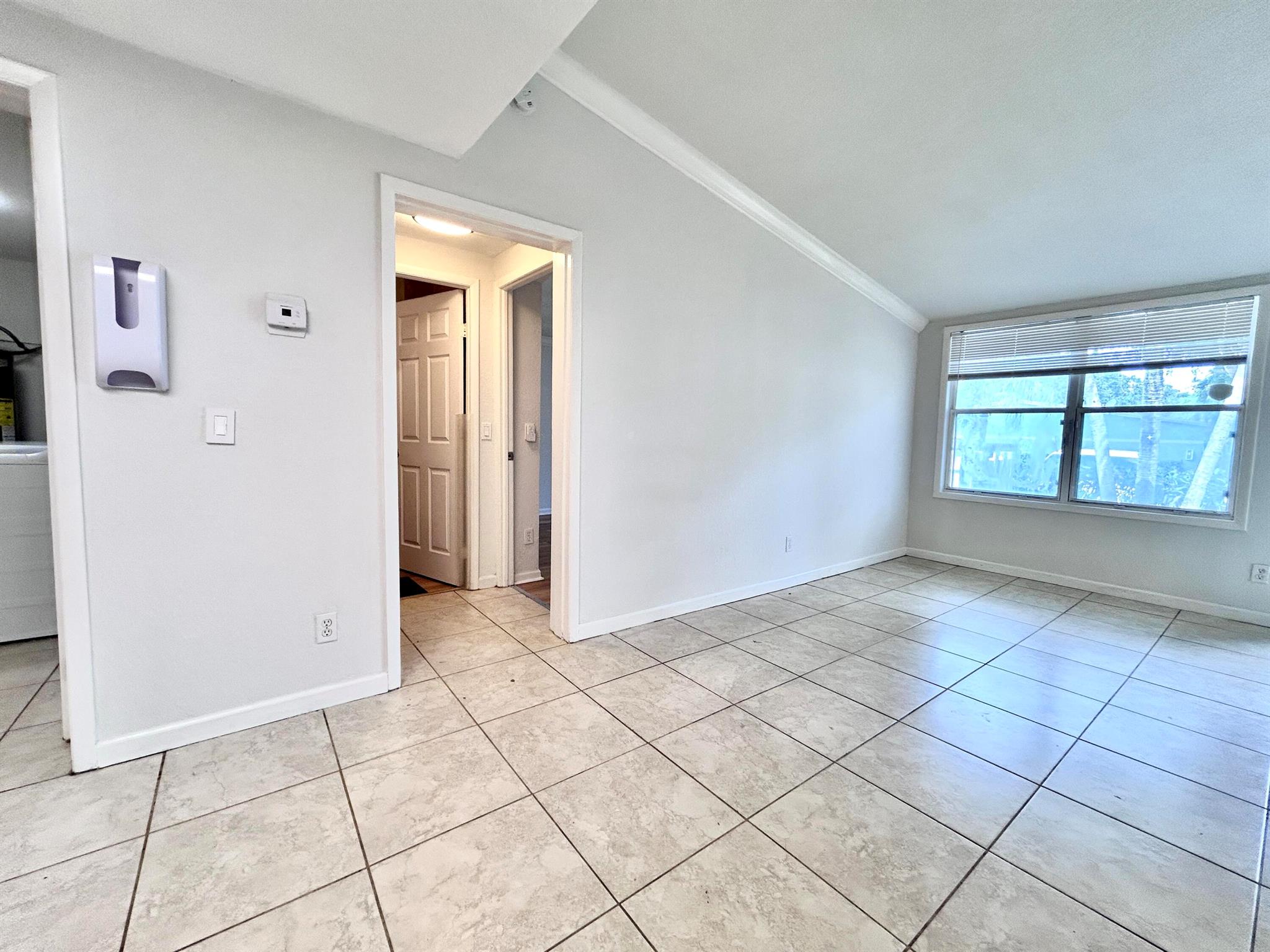 SOUTHGATE VILLAS CONDO - Residential Lease