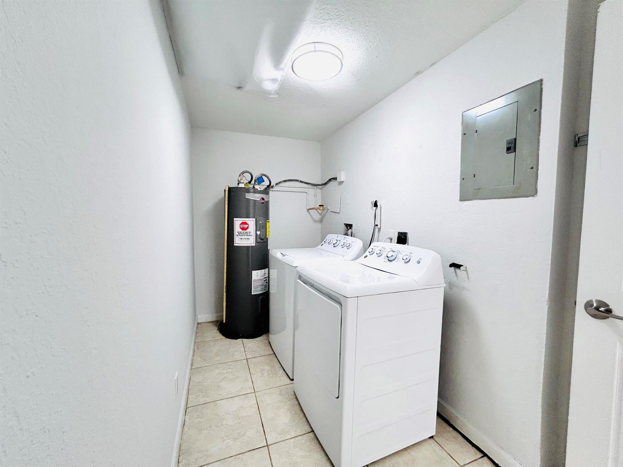 SOUTHGATE VILLAS CONDO - Residential Lease