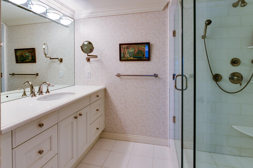 LAKE TOWERS CONDO - Residential