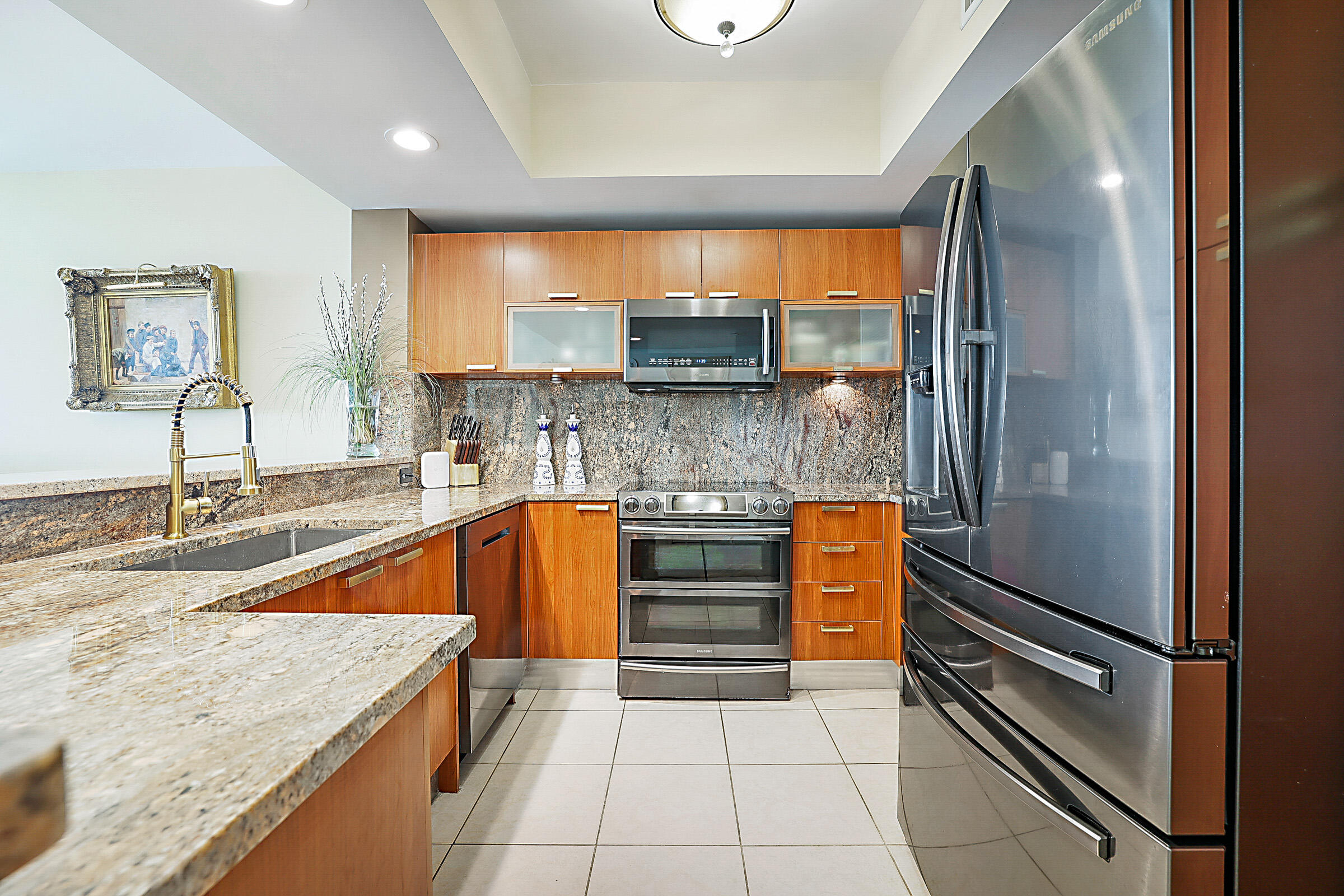 MARINA GRANDE RIVIERA BEACH CONDO - Residential