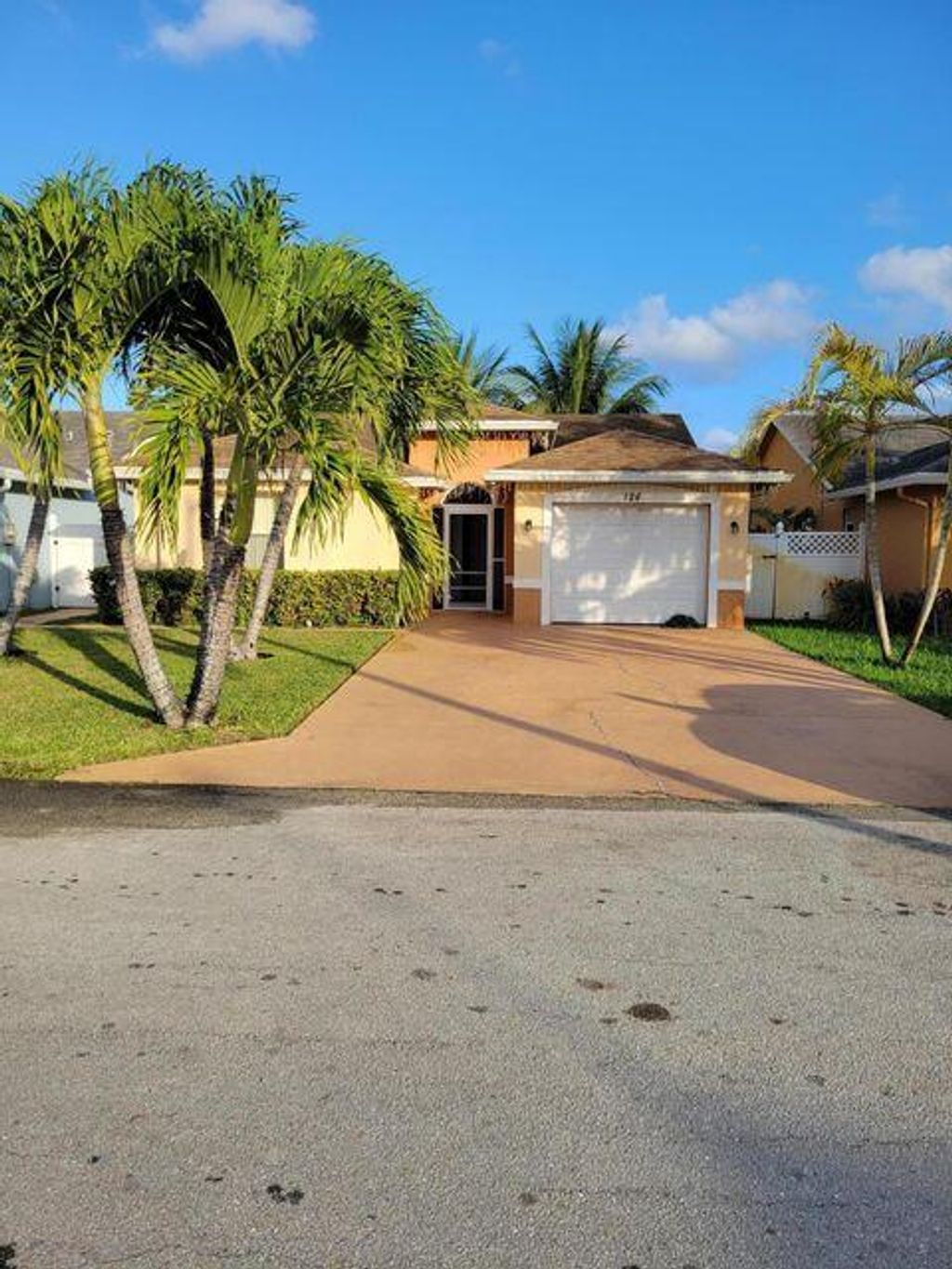 Photo of 124 Venessa Street, Palm Springs, FL 33461 (MLS # R10798489)