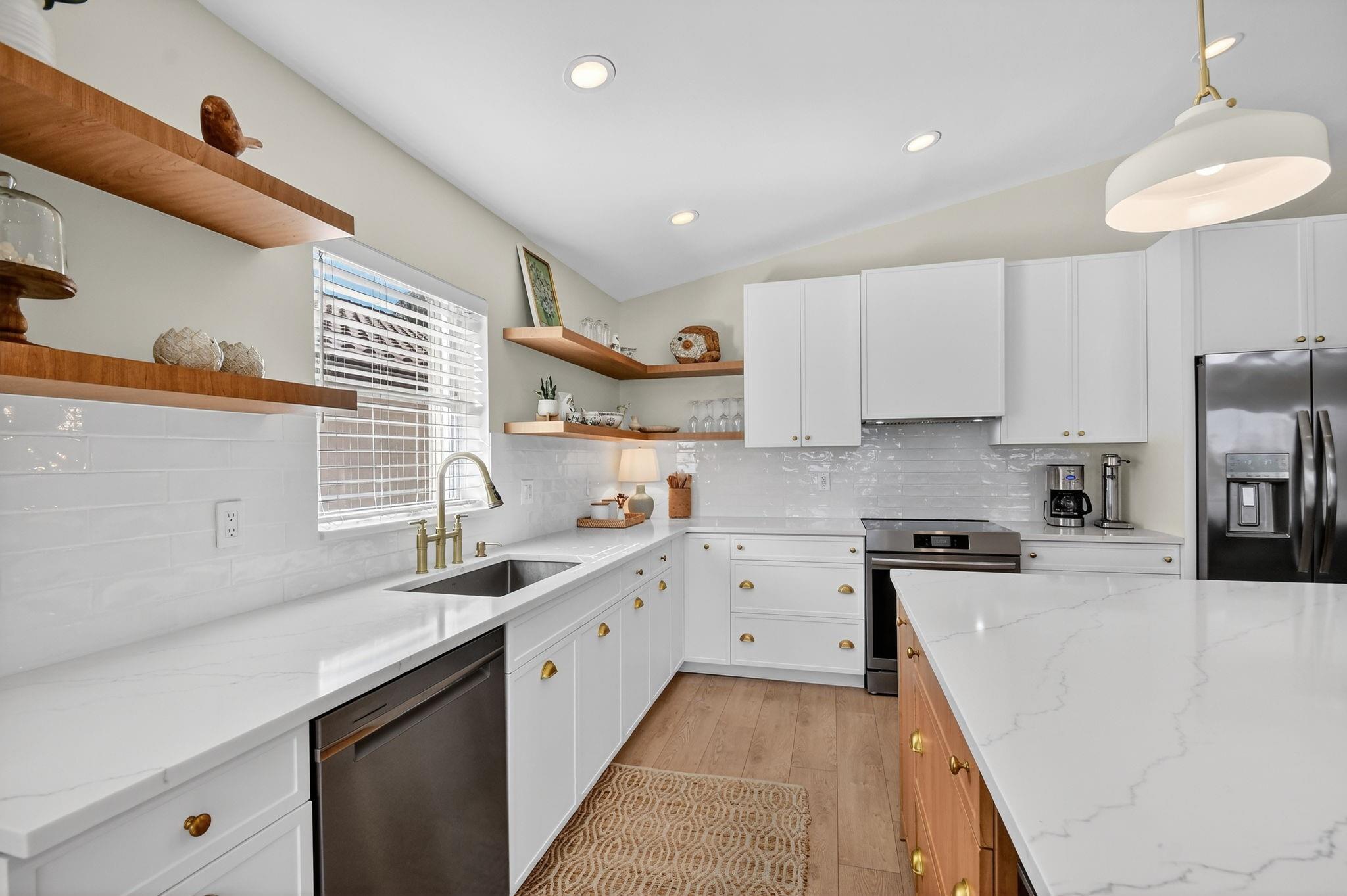 CASCADES - WATERFORD - Residential