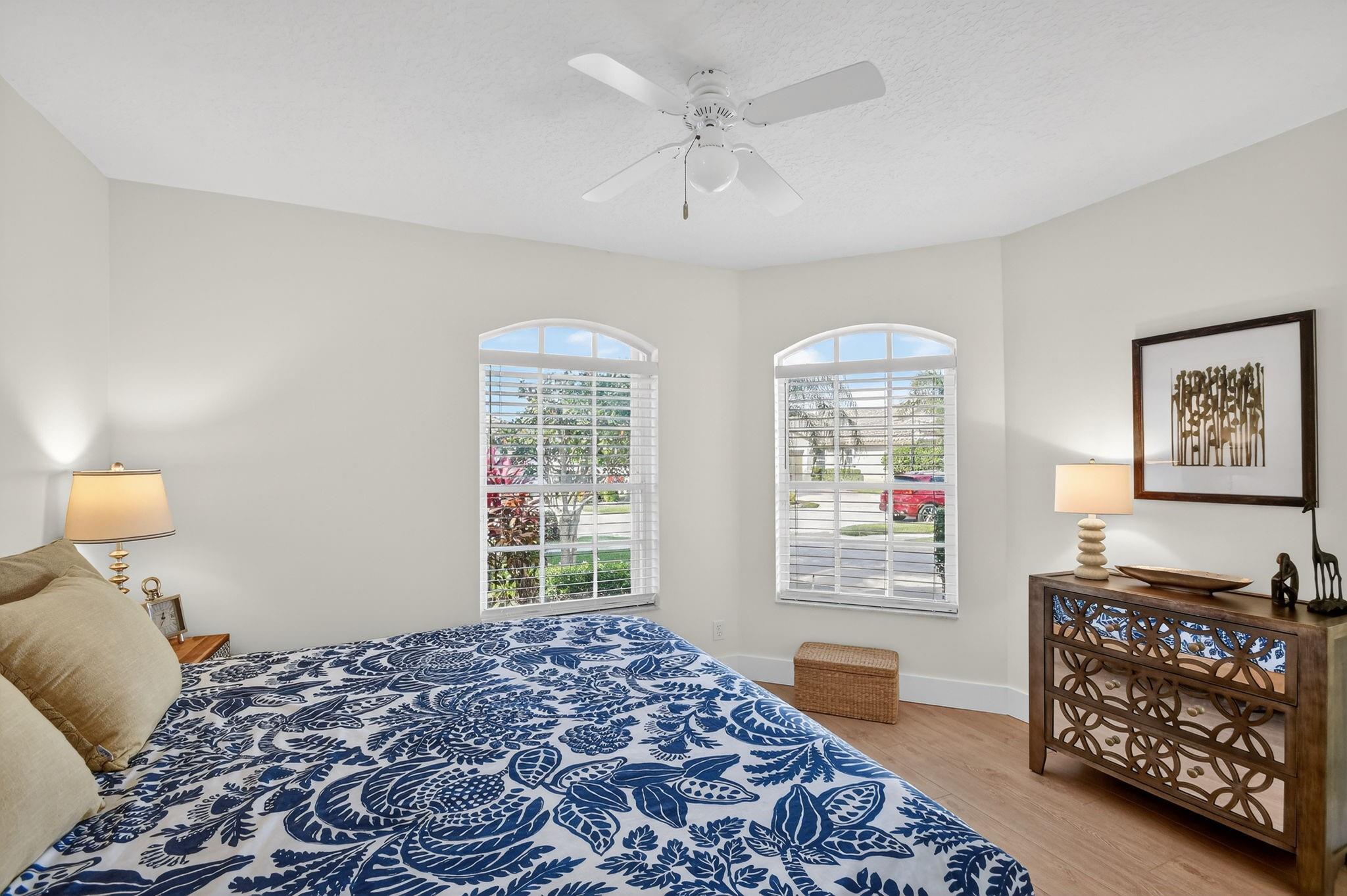 CASCADES - WATERFORD - Residential