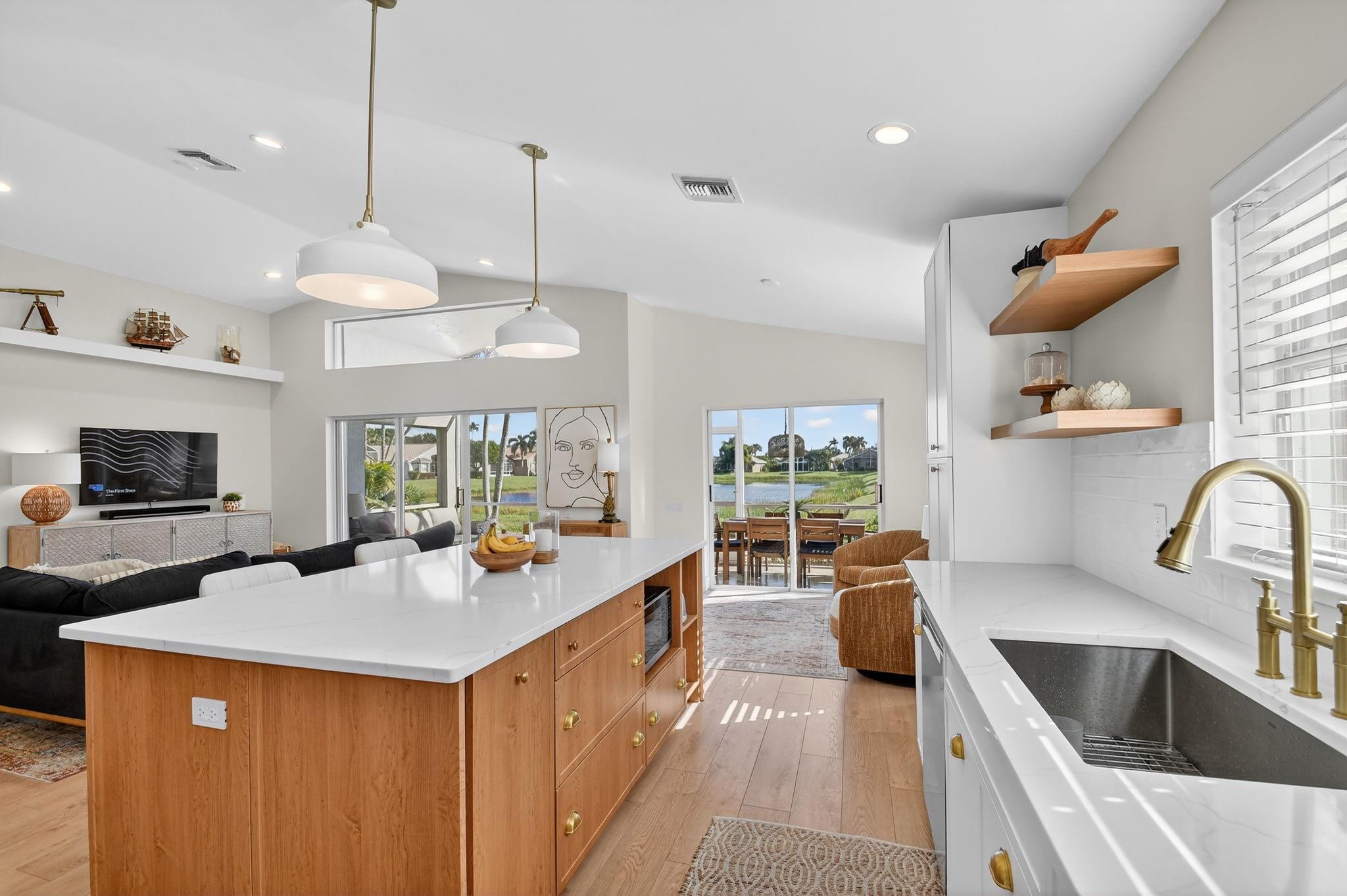 CASCADES - WATERFORD - Residential