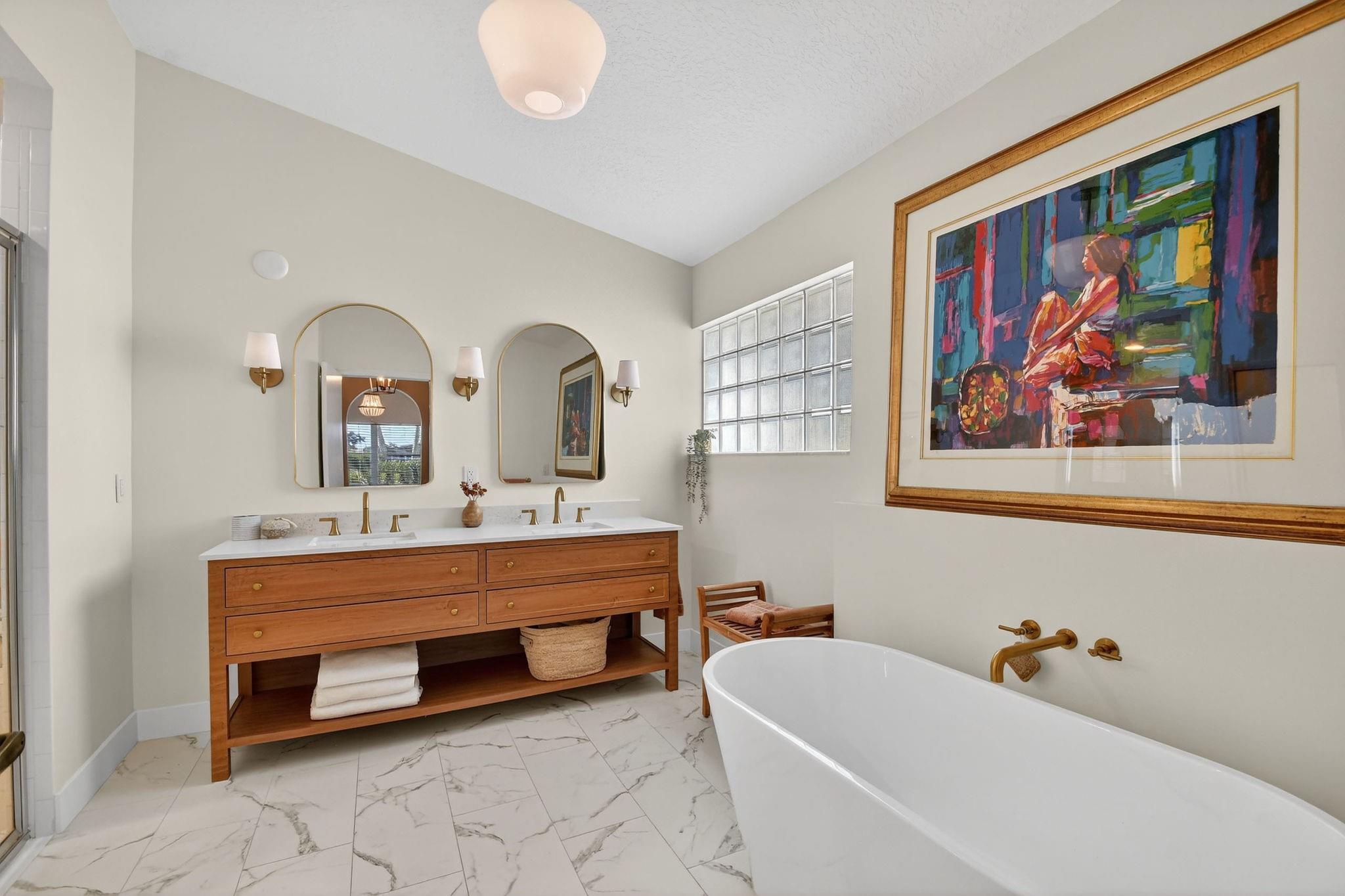 CASCADES - WATERFORD - Residential