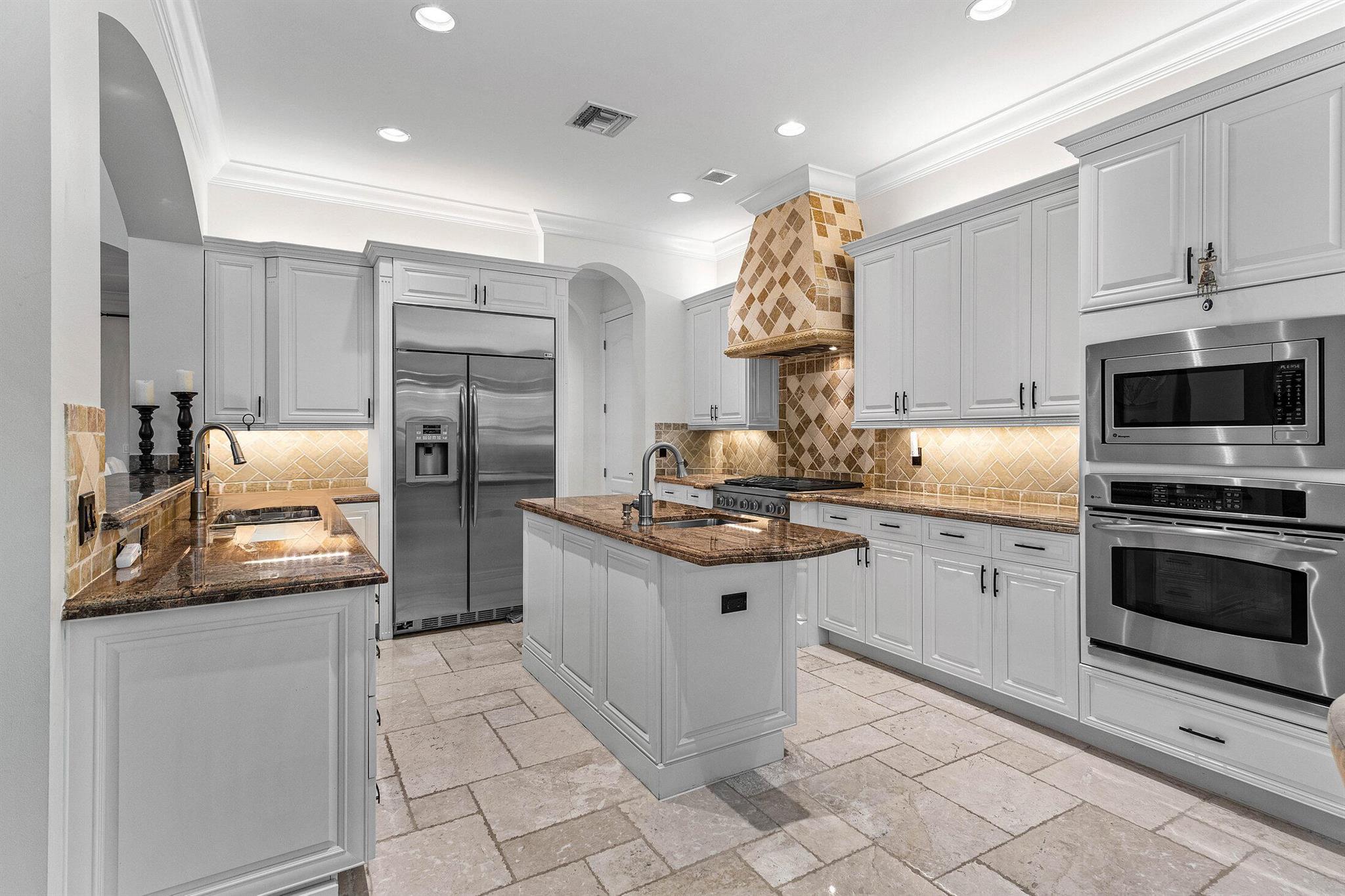 107 Nativa Circle