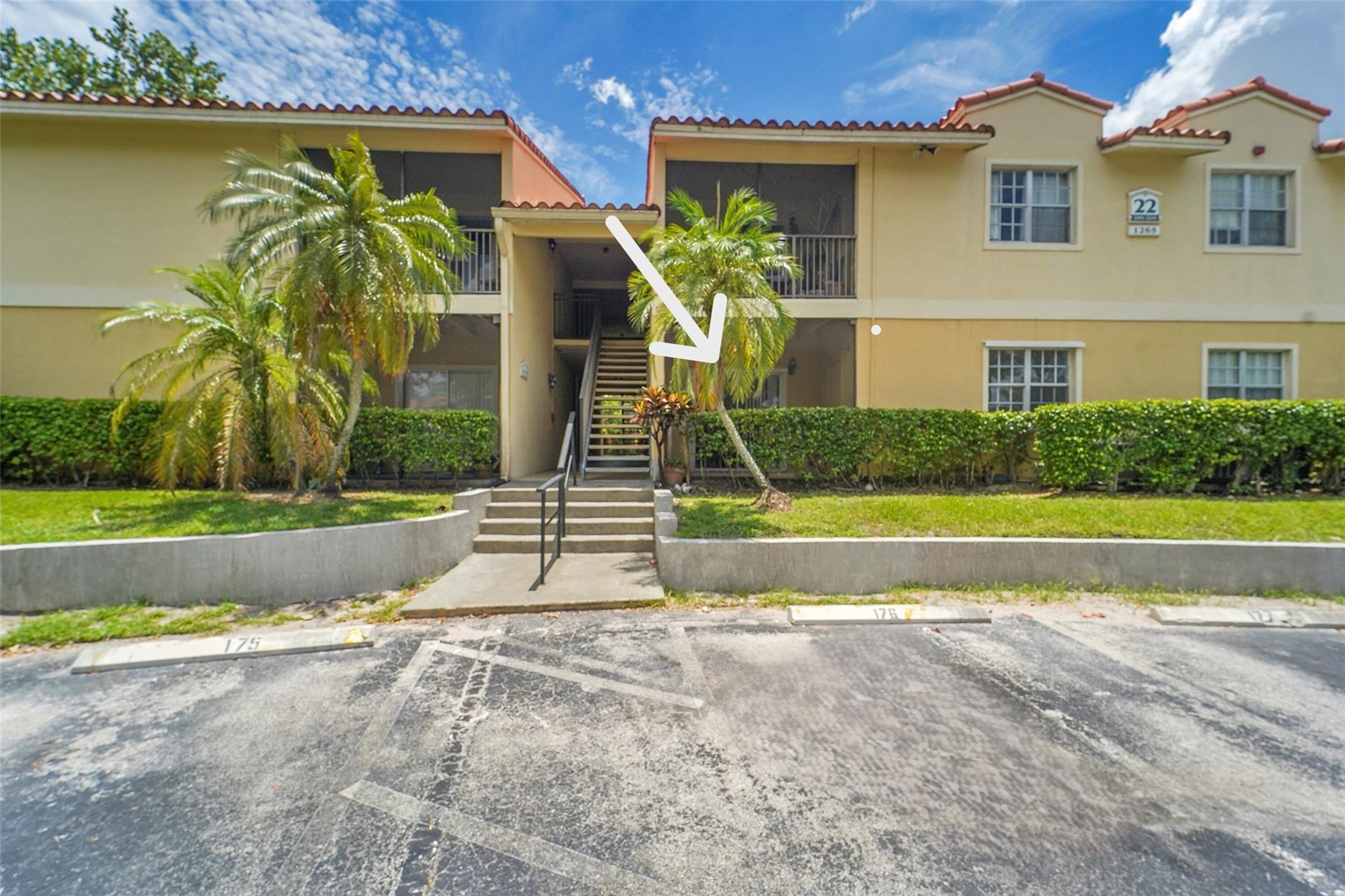 You just discovered a well-maintained 1-bedroom, 1-bath condo located in the desirable Royal Poinciana (GATED) community. The home features wood look flooring throughout the property, just repainted the whole property, A/C 2022 modern appliances—including a full size washer and dryer. Enjoy outdoor relaxation on the screened patio with a private storage room. Located in a secure gated community with easy access to major highways, schools, supermarkets, banks, and Windmill Park. Residents have access to resort-style amenities including a large swimming pool, fitness center, racquetball courts, and an elegant clubhouse. Maintenance Includes trash, water, sewer, roof repairs, gated community, and clubhouse with onsite PM
Perfect for first-time buyers or investors!
