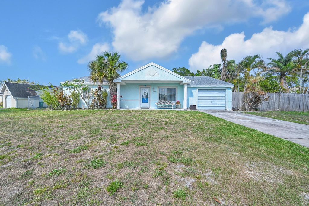 Photo of 1985 SE Avanti Circle, Port Saint Lucie, FL 34952 (MLS # R10987265)