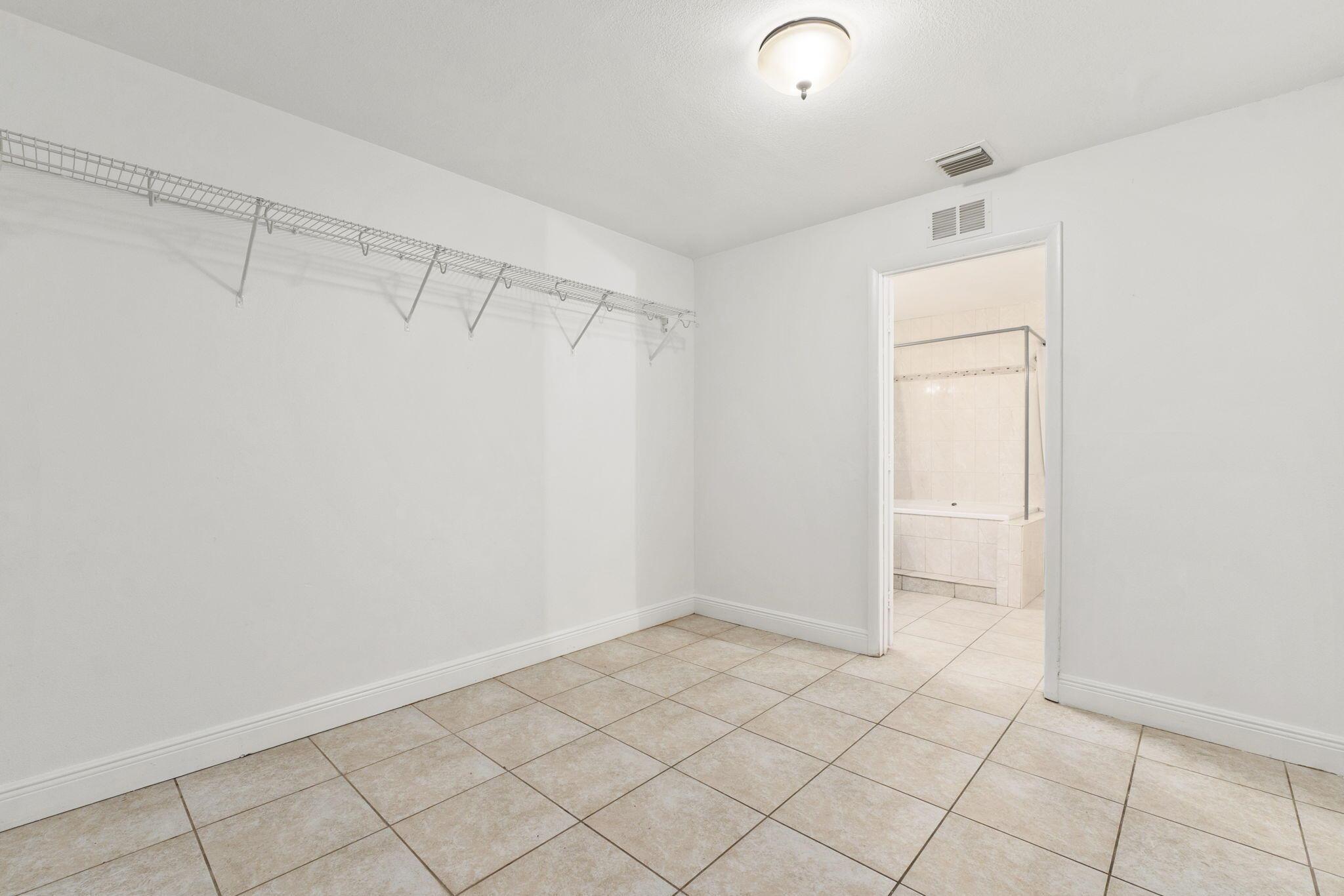 ST JAMES PARK - Residential