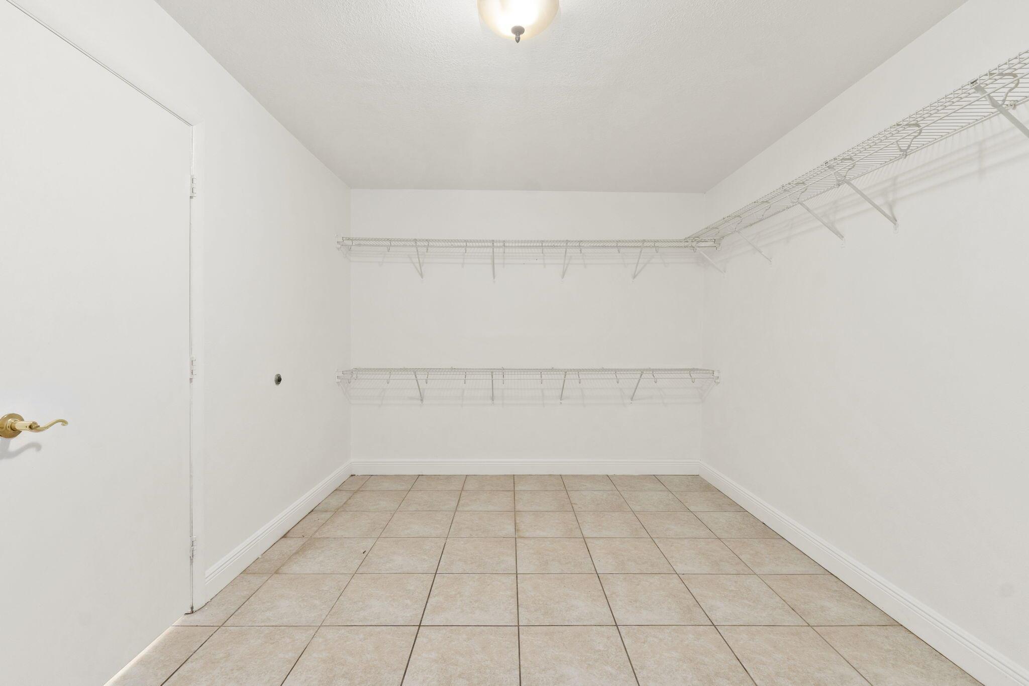 ST JAMES PARK - Residential