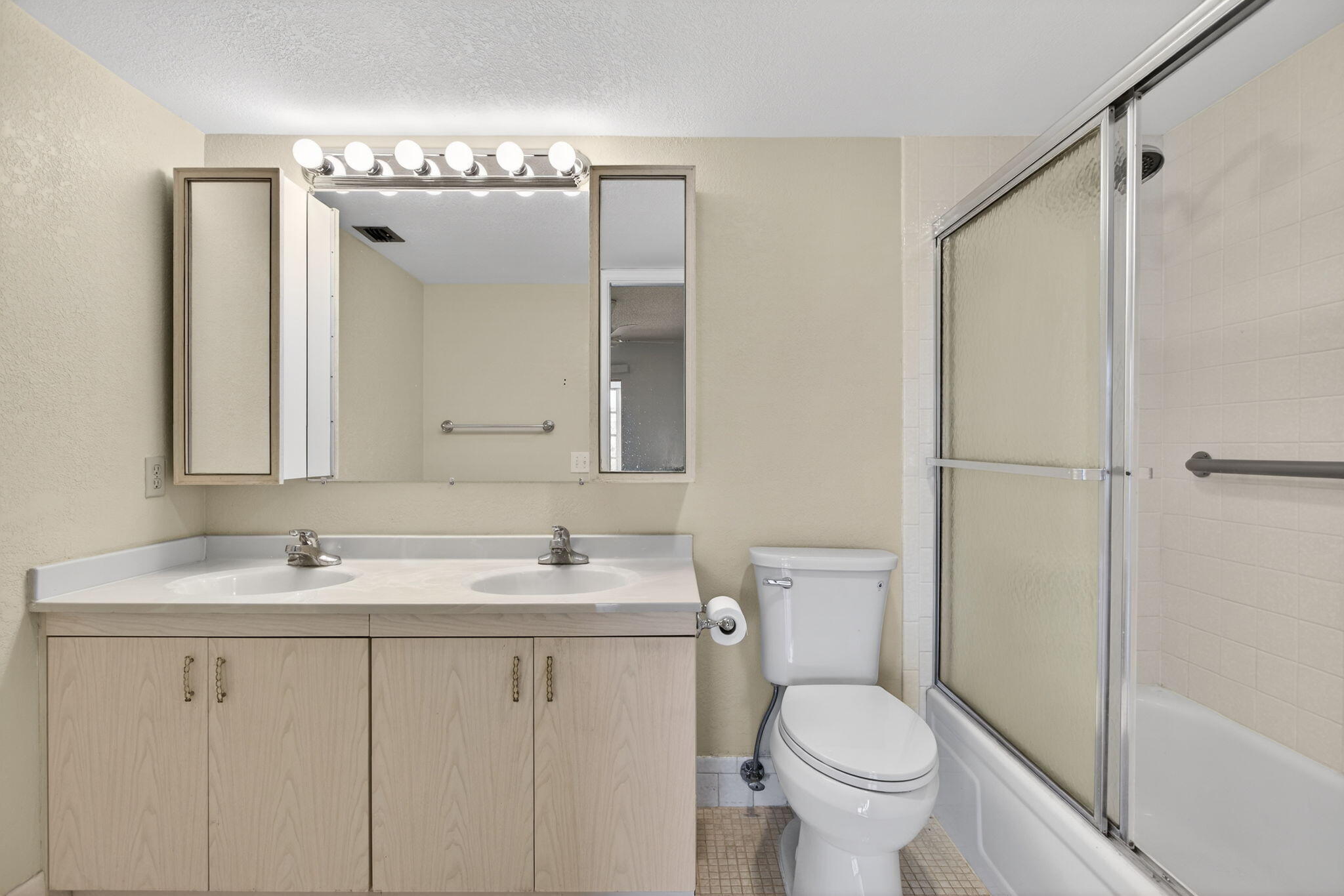 PORTOFINO VILLAGE 2-E CONDO - Residential