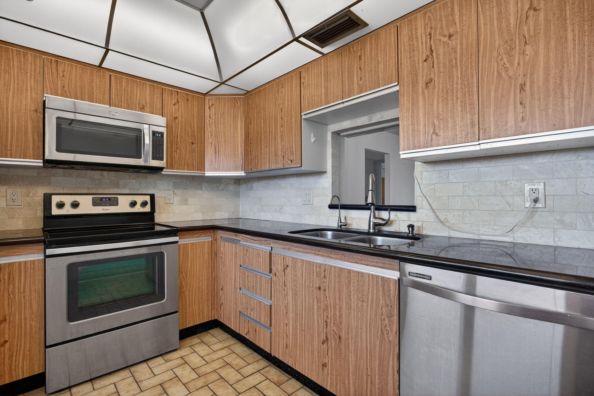 3203 Portofino Point L4