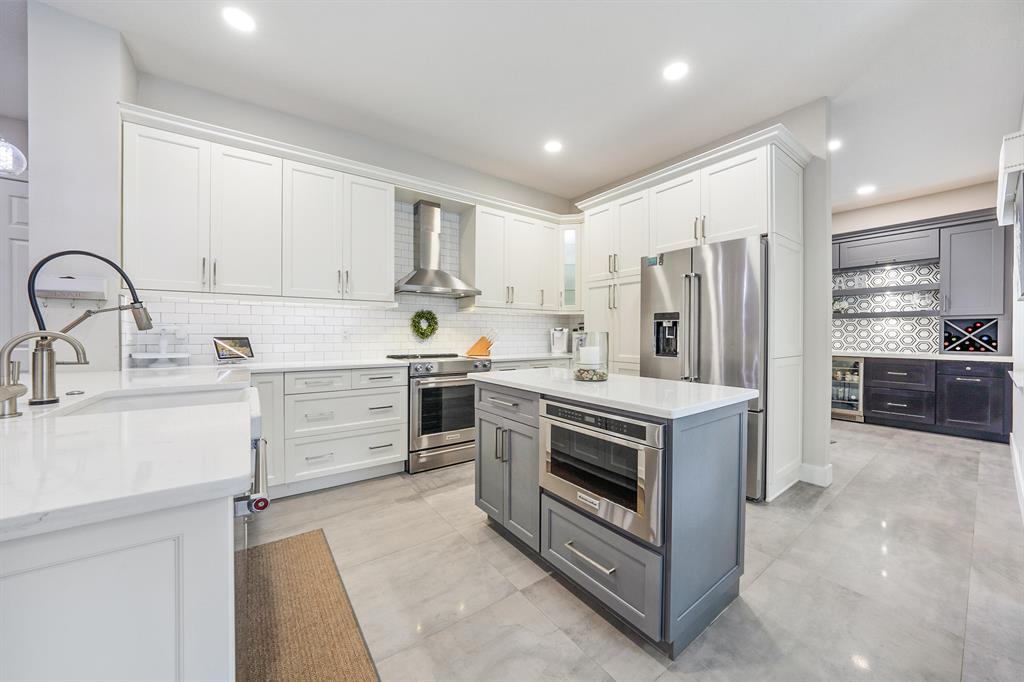 SECRET POND - Residential