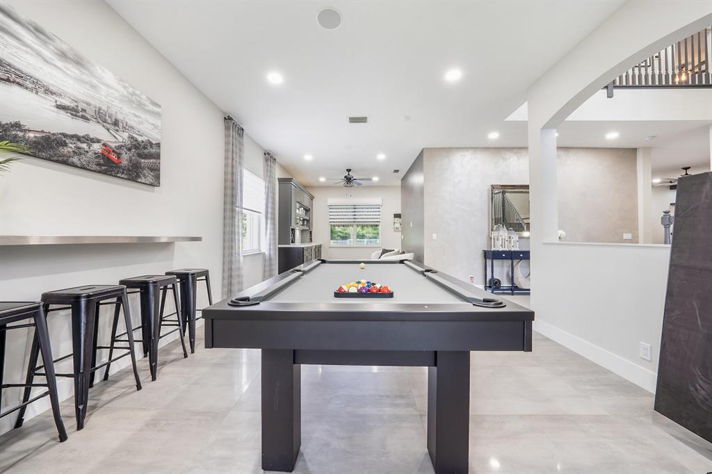 SECRET POND - Residential