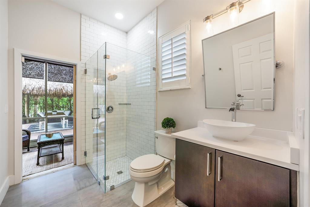 SECRET POND - Residential