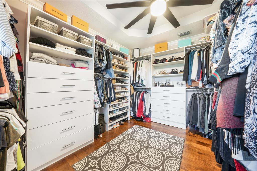 SECRET POND - Residential