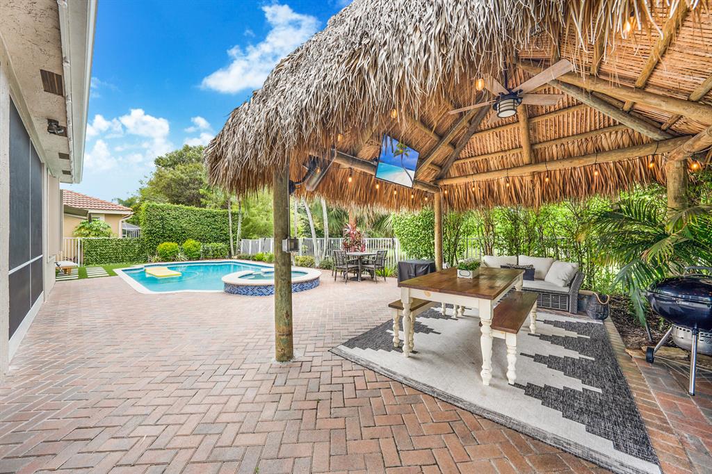 SECRET POND - Residential