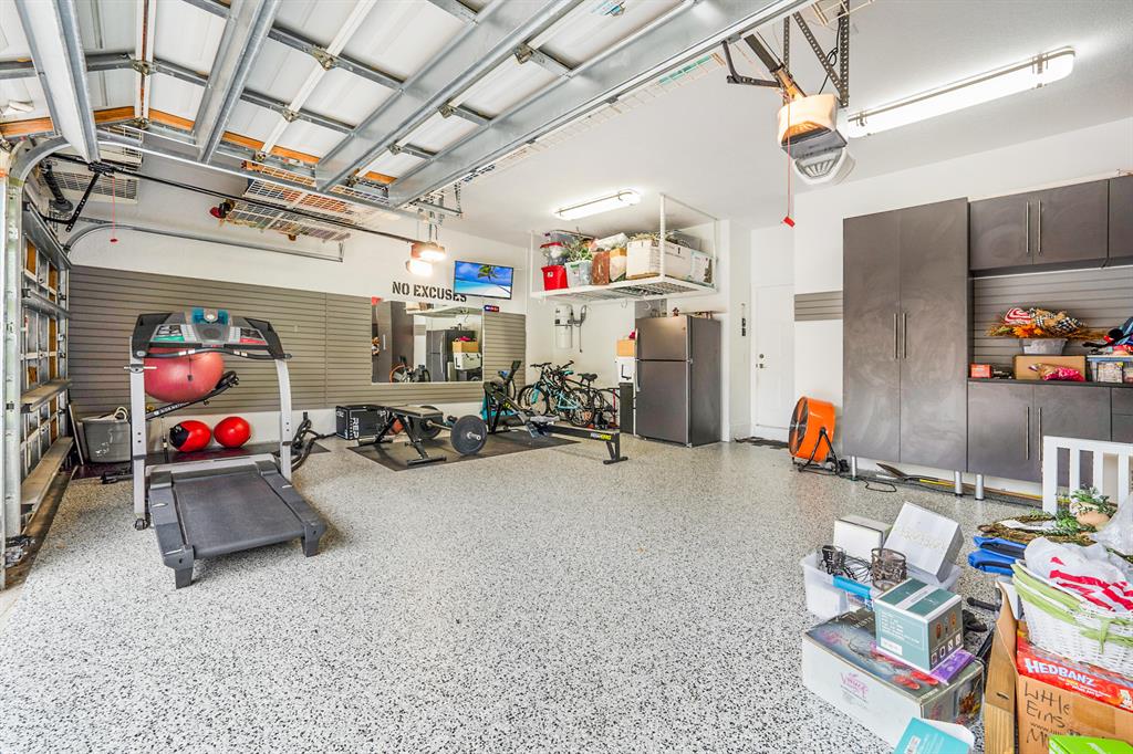 SECRET POND - Residential