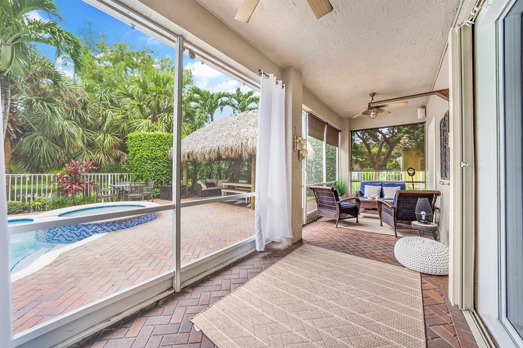 SECRET POND - Residential